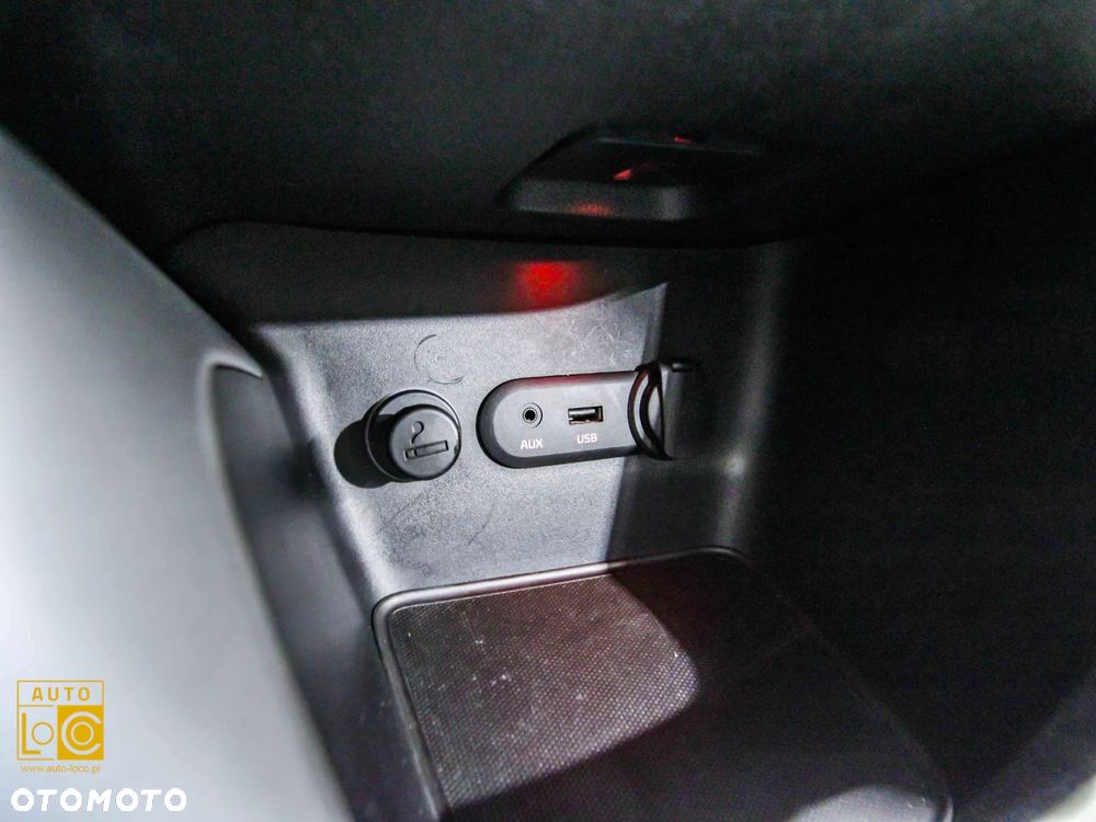 Kia Ceed Cee'd 1.6 GDI M - 24