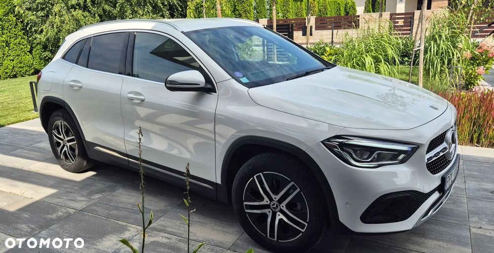 Mercedes-Benz GLA 250 e 8G-DCT - 5