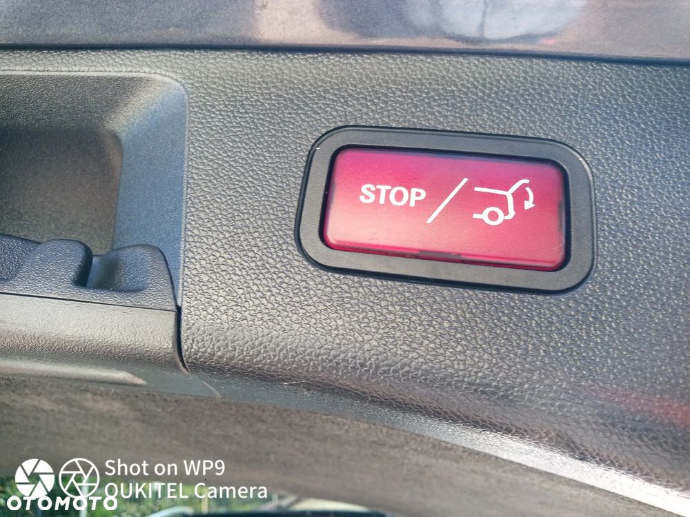 Mercedes-Benz Klasa E 250 BlueTEC 9G-TRONIC Avantgarde - 27