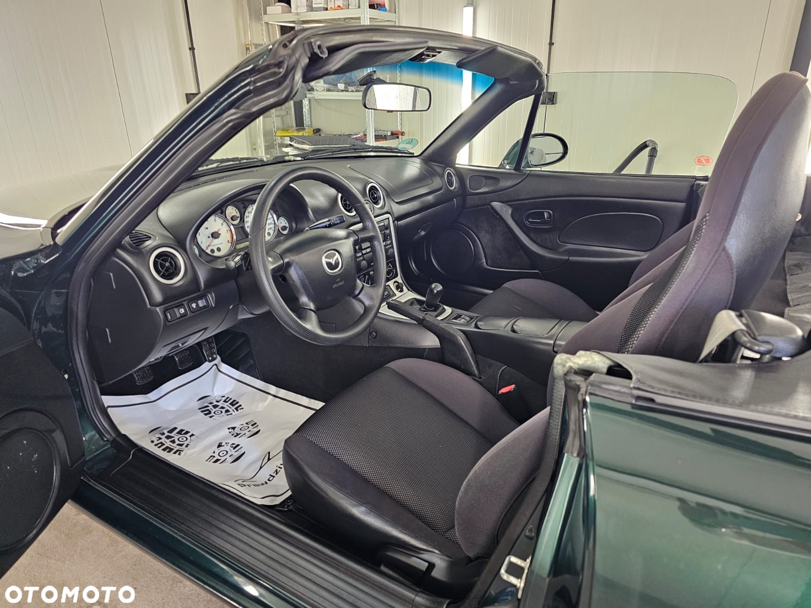 Mazda MX-5 1.6i 16V - 10