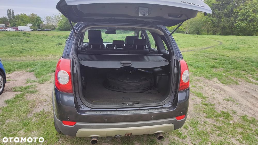 Chevrolet Captiva 2.4 4WD 7 Sitzer LT - 6