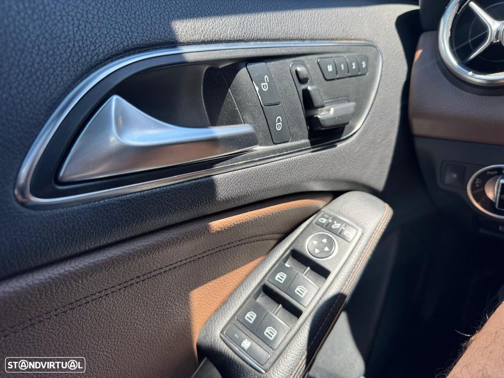 Mercedes-Benz A 220 CDi BlueEfficiency Aut. - 27