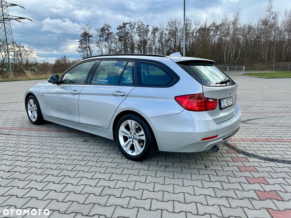 BMW 3 Series 2012 photo 3