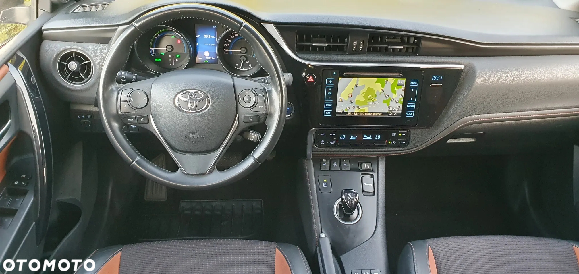 Toyota Auris - 16