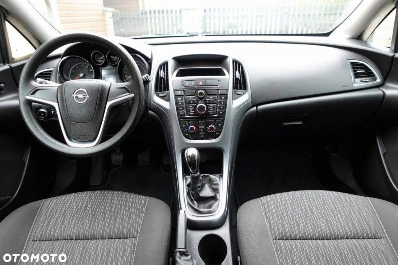 Opel Astra - 14