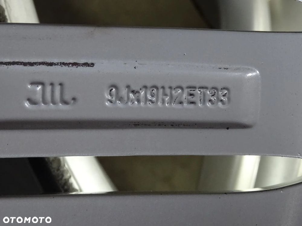 8T0601025GB kola felgi opony lato 9Jx19 ET33 Audi A5 8T czesci  POMPEI - 10
