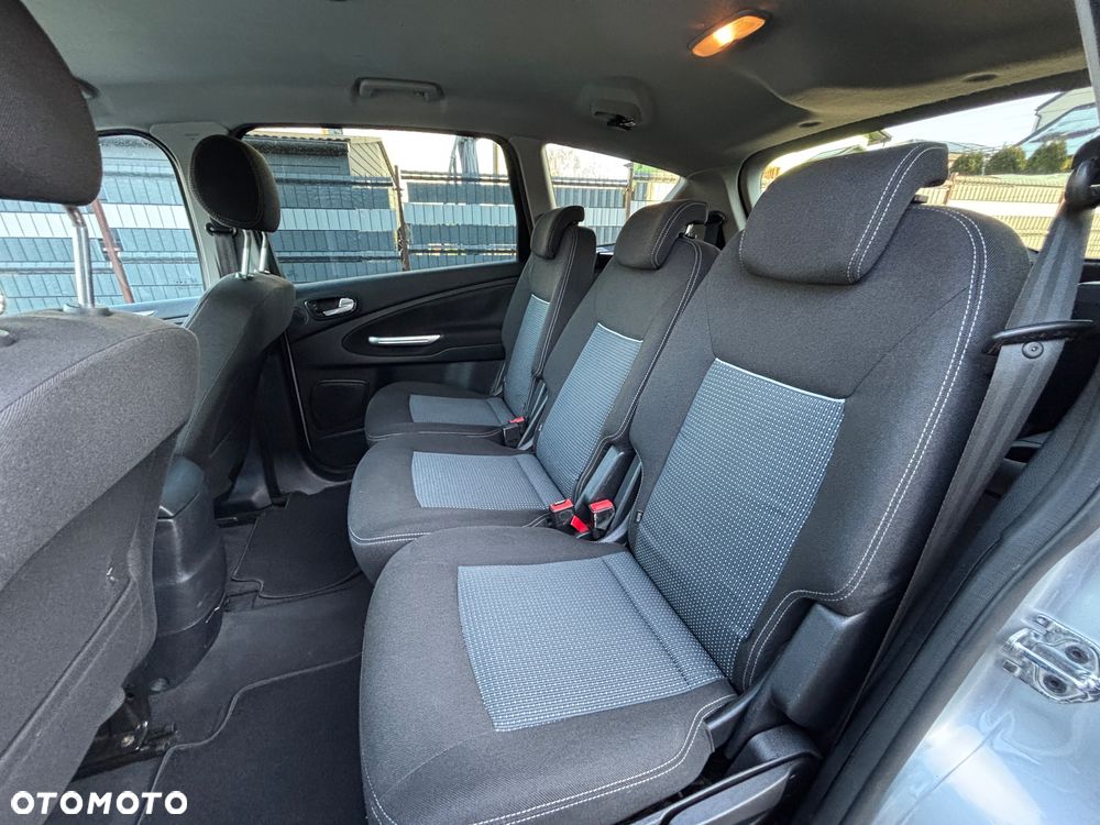 Ford S-Max 2.0 TDCi DPF Champions Edition - 18
