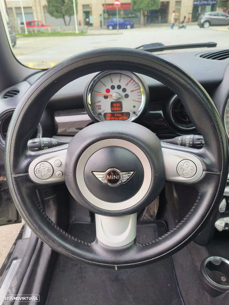 MINI 3 Portas One D - 11