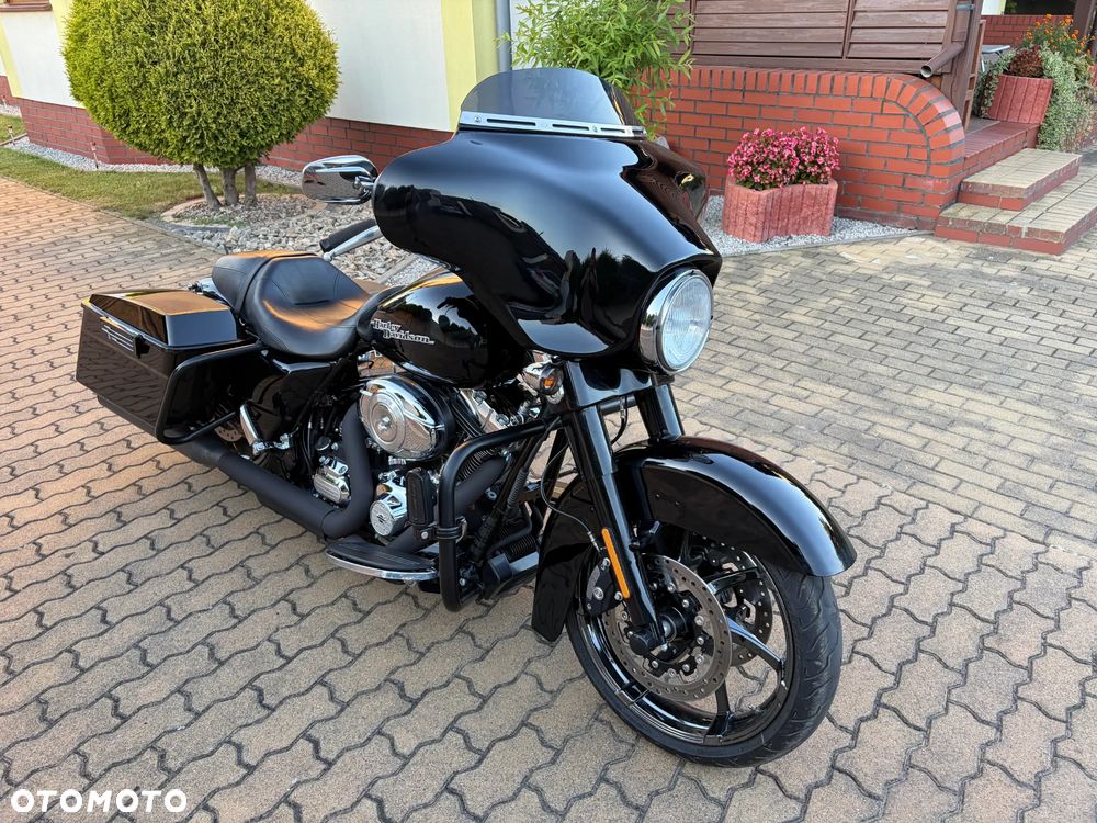 Harley-Davidson Touring Street Glide - 13