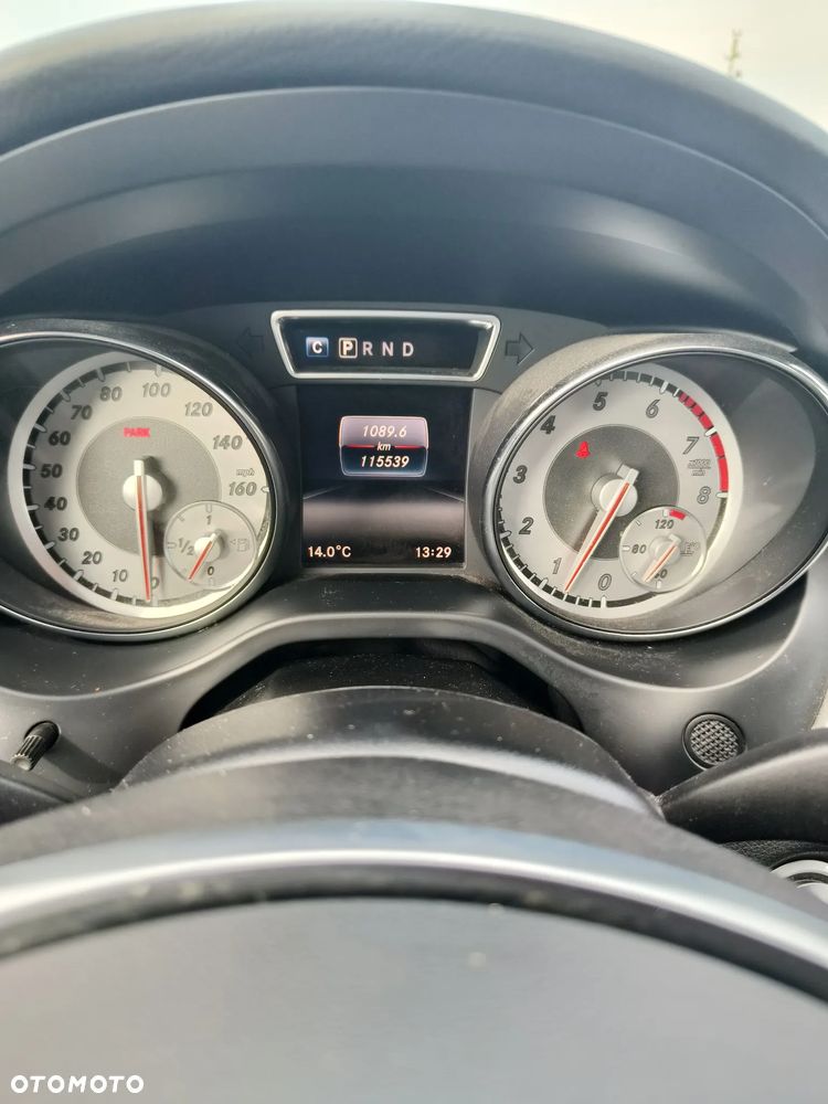 Mercedes-Benz CLA 250 7G-DCT Sport - 8