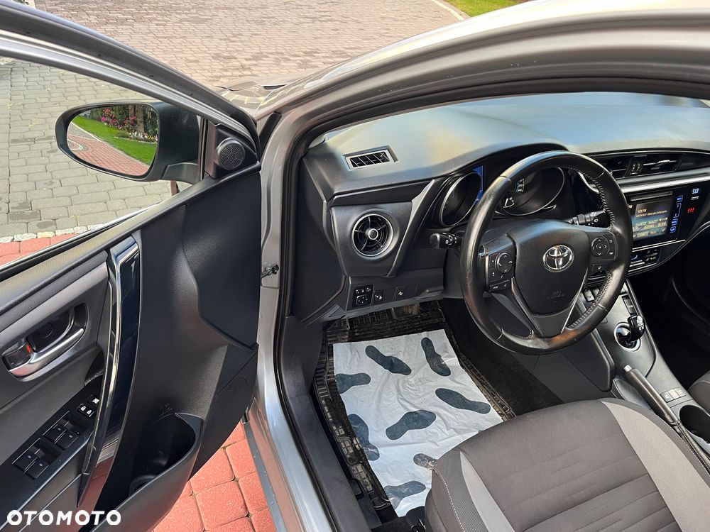 Toyota Auris 1.8 HSD Luna - 9