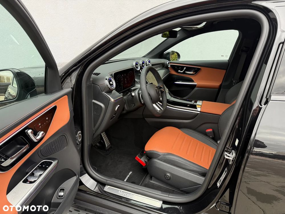 Mercedes-Benz GLC ver-coupe-300-d-mhev-4--matic-amg-line - 10