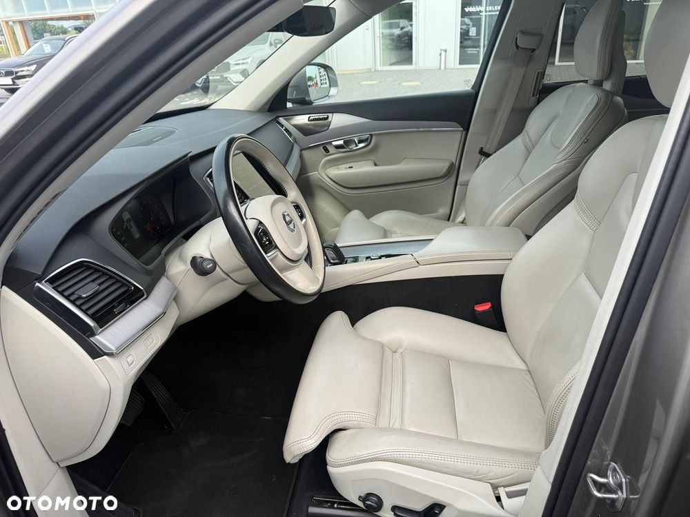 Volvo XC 90 - 11