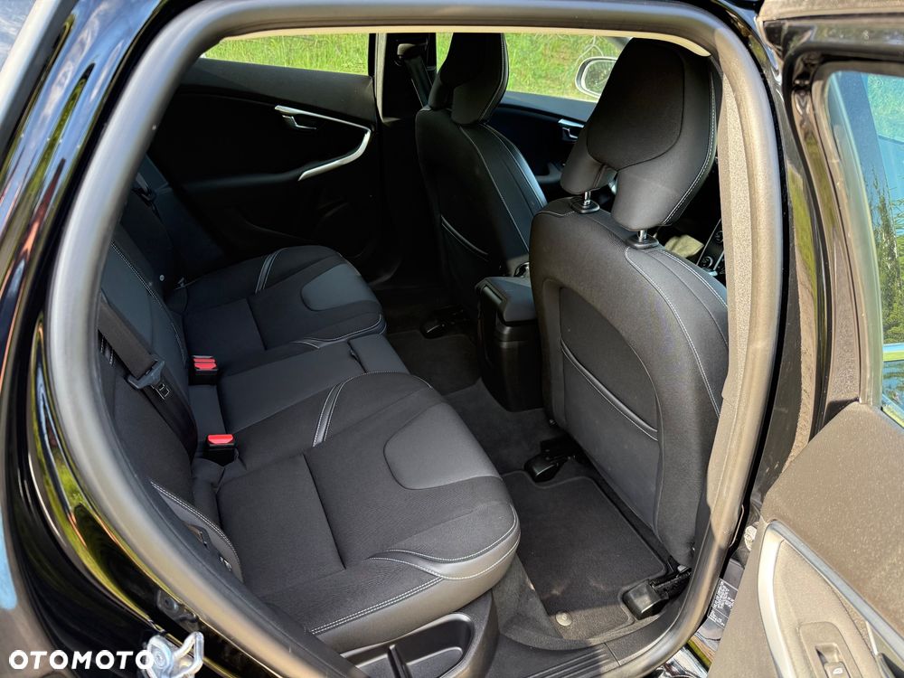 Volvo V40 D2 Momentum - 10