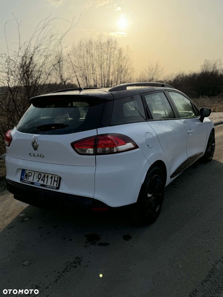 Renault Clio 1.2 16V 75 Life - 5