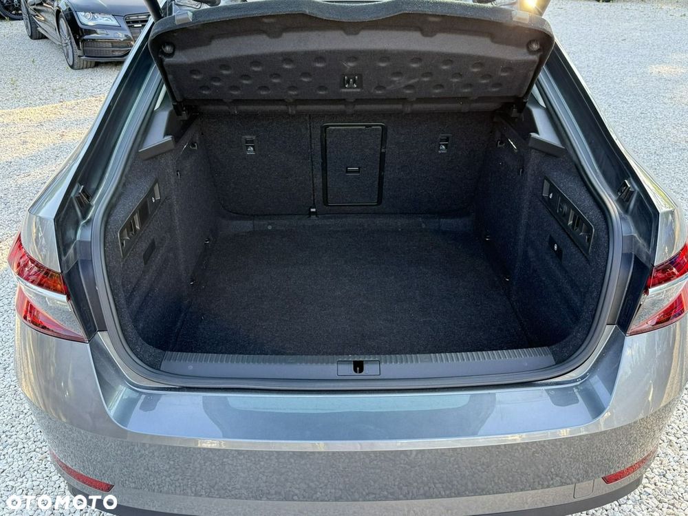 Skoda Superb 1.5 TSI Style DSG - 18