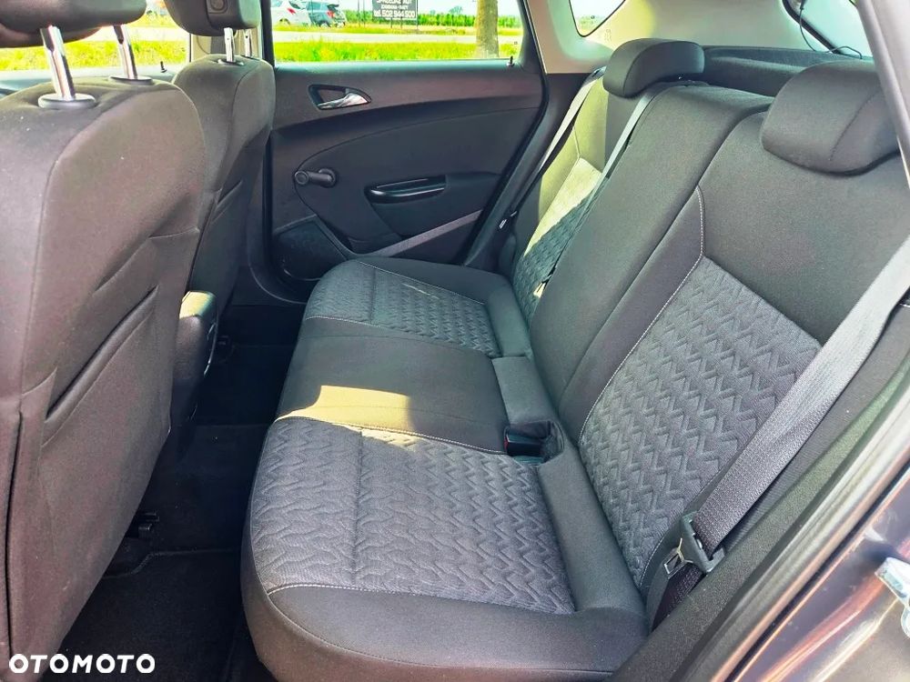 Opel Astra 1.4 Turbo Style - 27