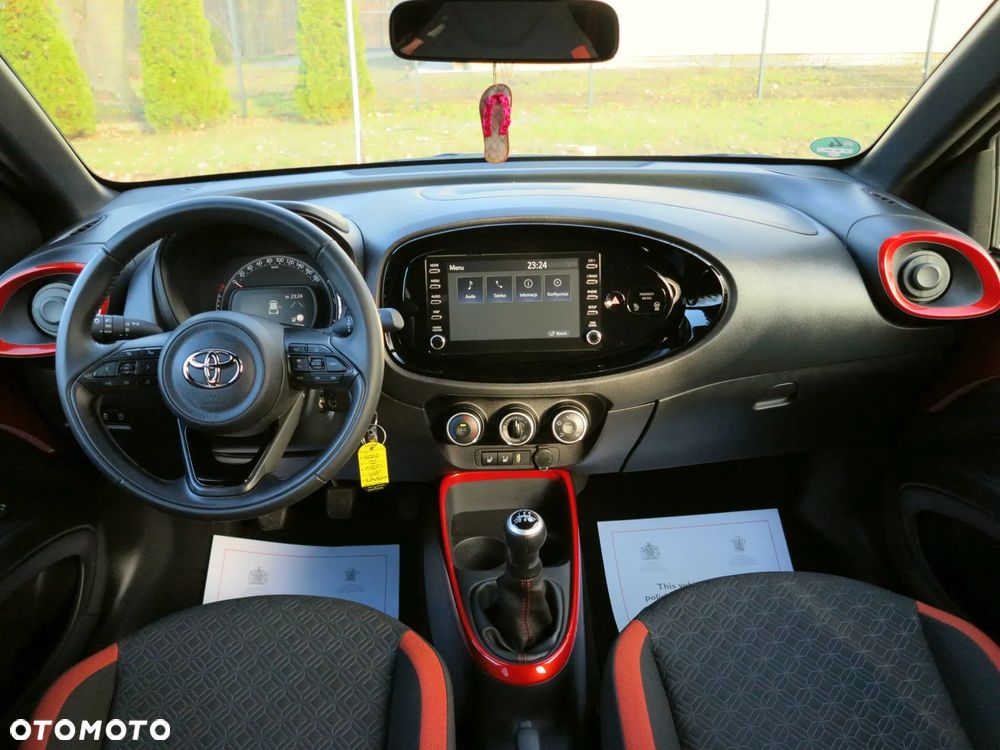 Toyota Aygo X - 10