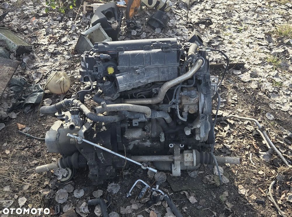 Silnik kompletny Peugeot 206 1.4 Hdi 8HZ 10FD95 - 3