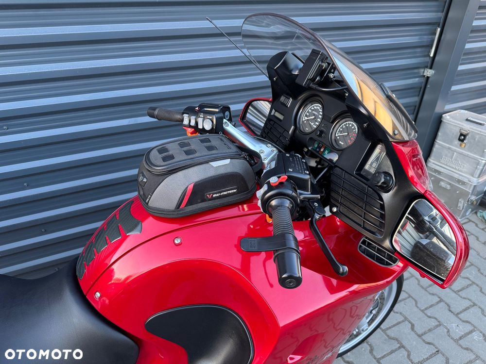 BMW R - 9