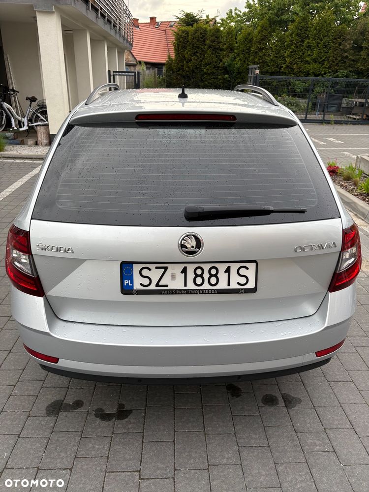 Skoda Octavia 2.0 TDI SCR Style DSG - 6