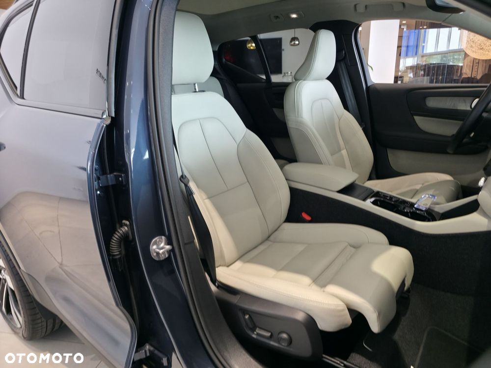 Volvo XC 40 - 23