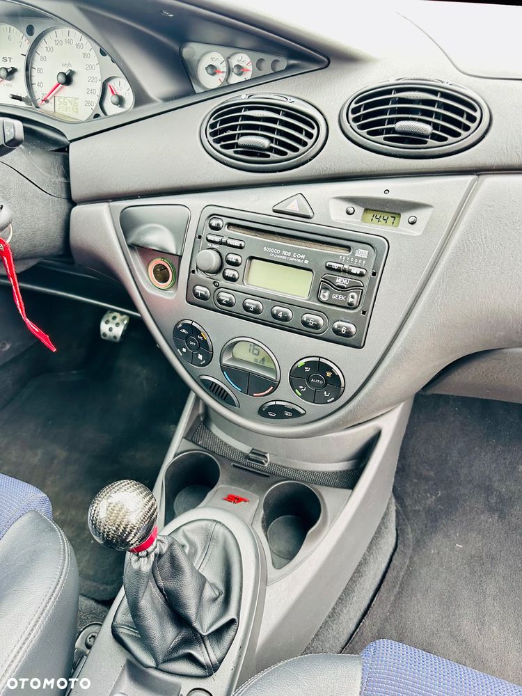 Ford Focus - 11