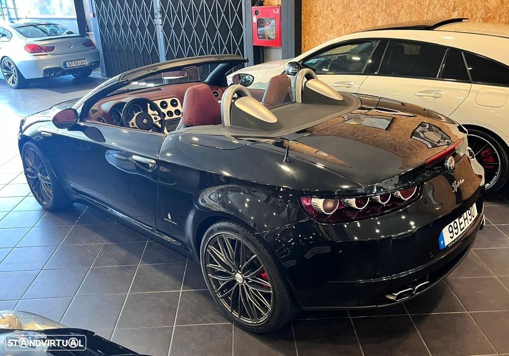 Alfa Romeo Spider 2.4 JTDM - 12