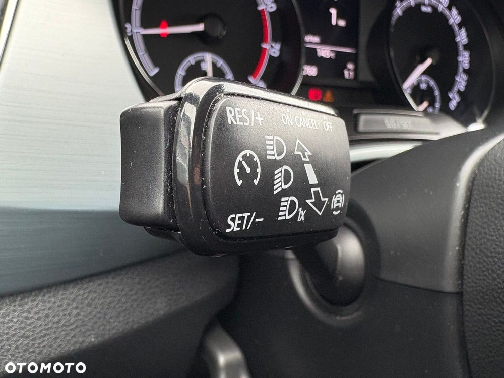 Skoda Fabia 1.0 TSI Active - 20