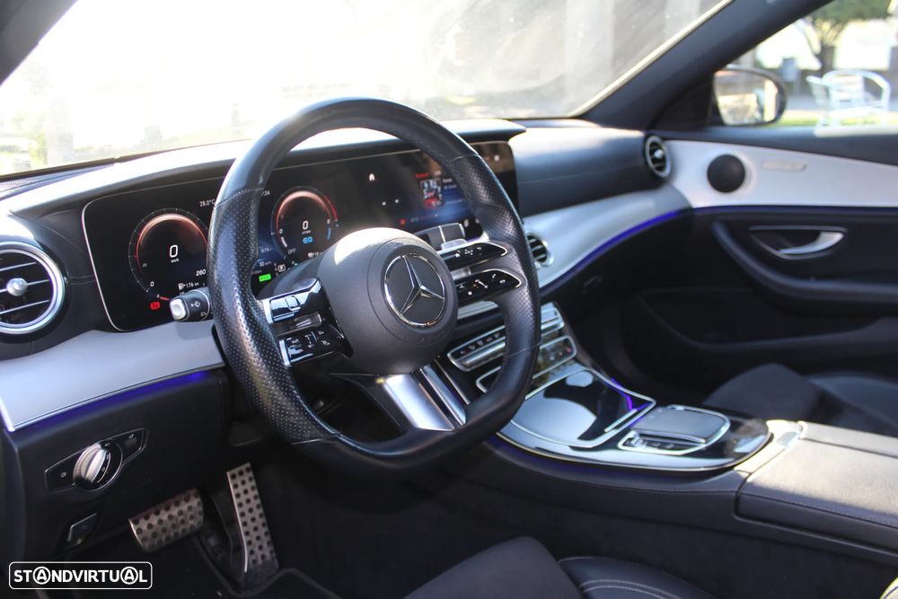 Mercedes-Benz E 300 de AMG Line - 22