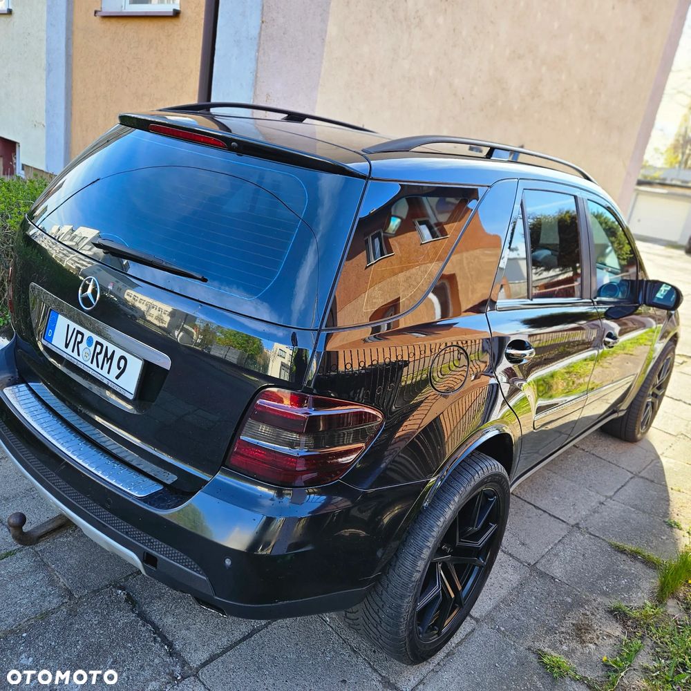 Mercedes-Benz ML - 10