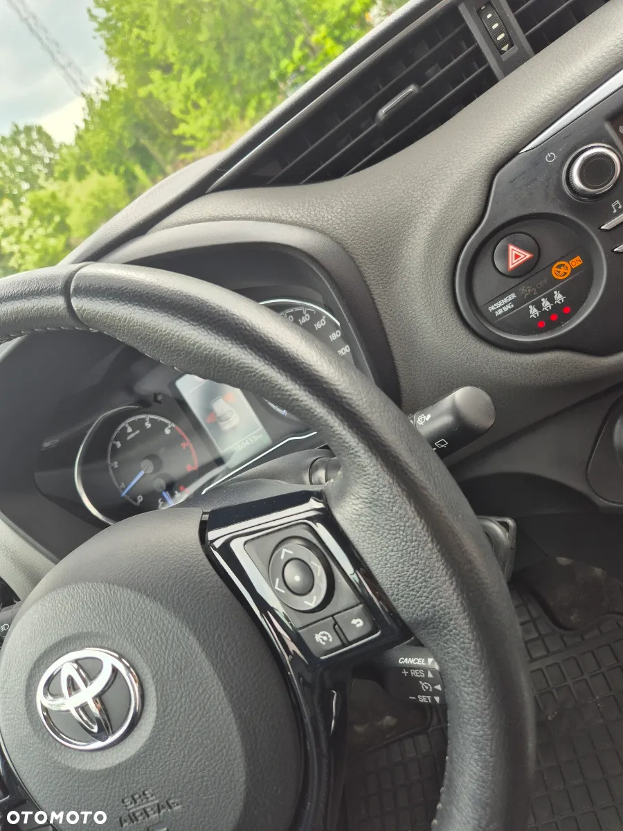 Toyota Yaris 1.5 Premium - 8