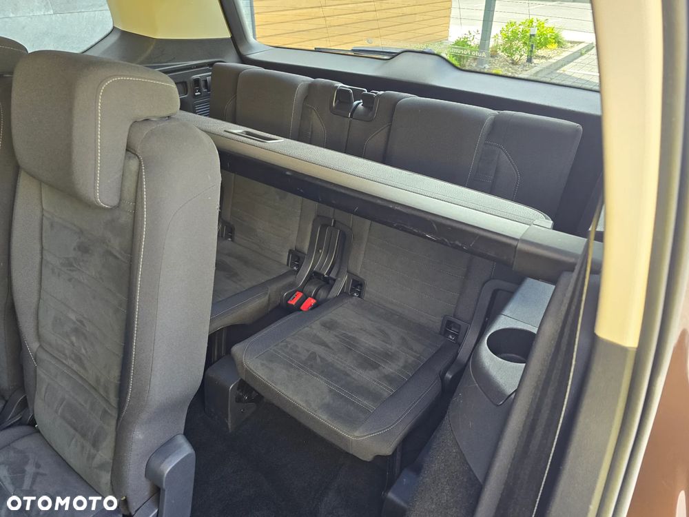 Volkswagen Touran 2.0 TDI SCR Highline - 26
