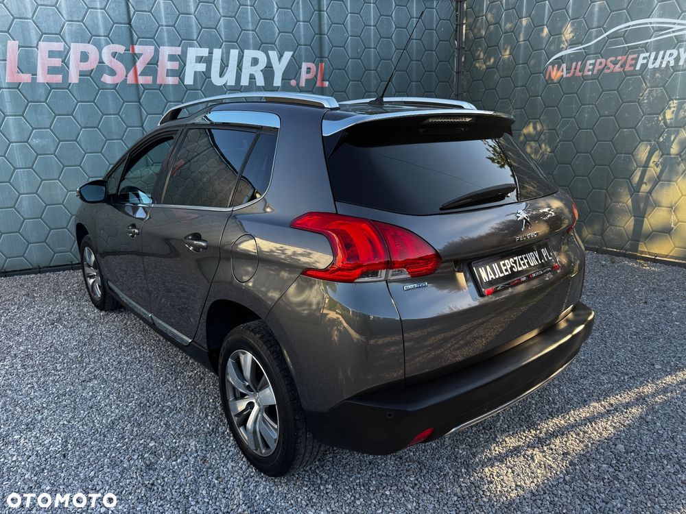 Peugeot 2008 1.6 BlueHDi Allure S&S - 19