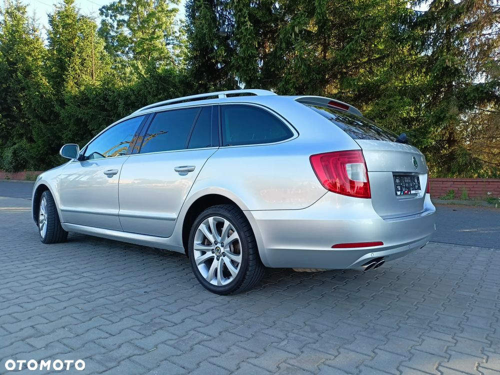 Skoda Superb 3.6 V6 4x4 DSG Elegance - 5