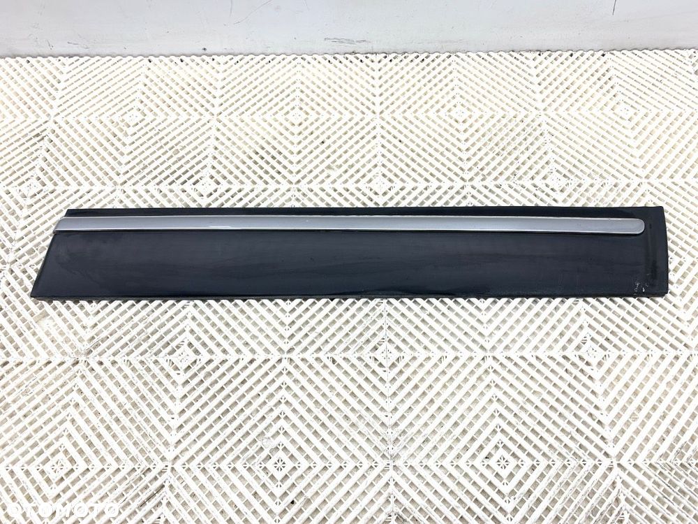 LISTWA DRZWI PRZÓD PRAWA  NISSAN QASHQAI / QASHQAI +2 I (J10, NJ10, JJ10E) 2006 - 2014 1.5 dCi 78 - 1