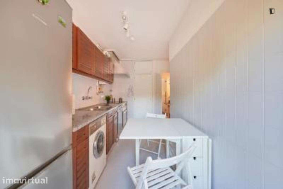 Quarto - localizado em Telheiras Lisbon - Grande imagem: 5/14