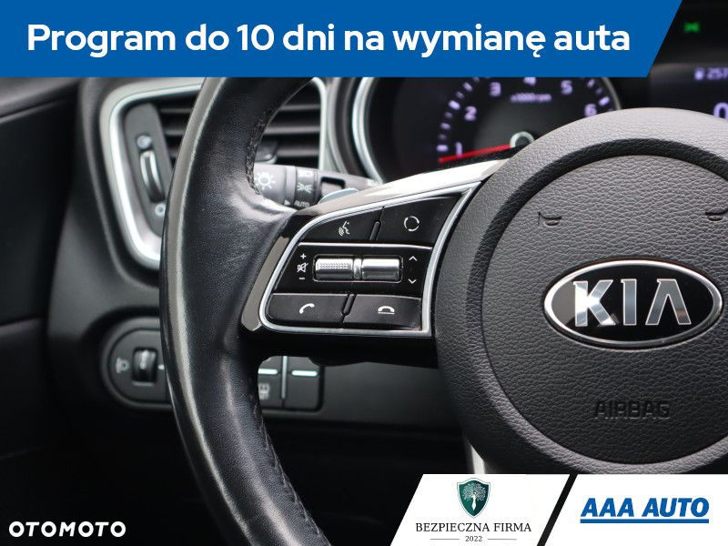Kia XCeed - 19
