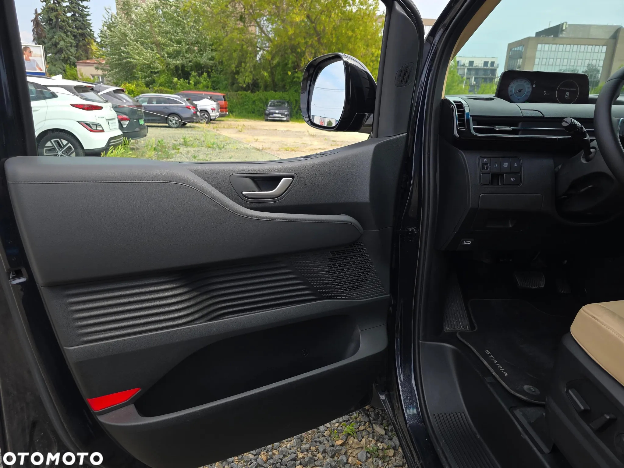 Hyundai Staria 1.6 T-GDI HEV Smart VIP - 10