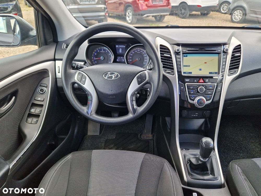 Hyundai i30 blue 1.4 Passion - 16