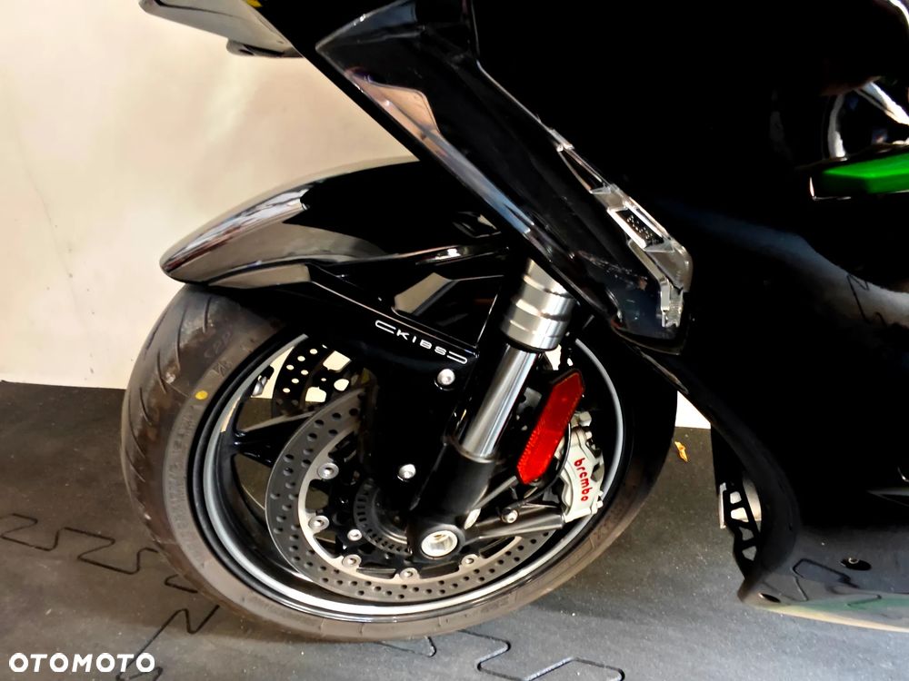 Kawasaki Ninja H2 SX - 11