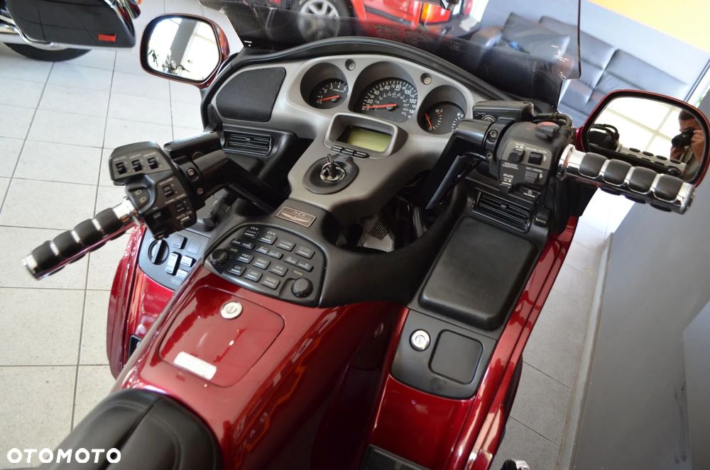 Honda GL - 28