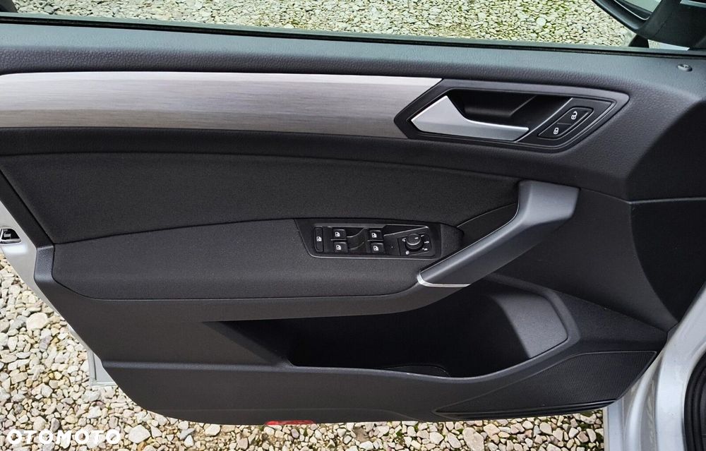Volkswagen Touran 1.5 TSI EVO Comfortline DSG - 23