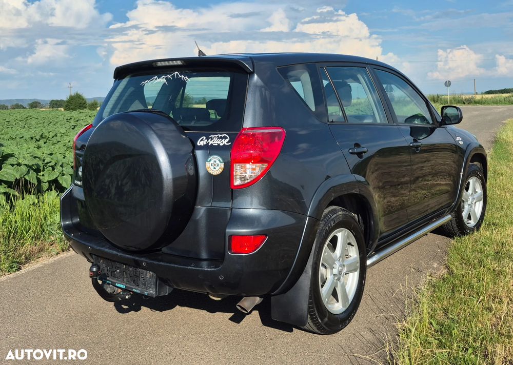 Toyota RAV4 - 5