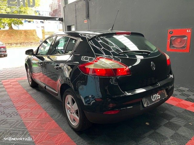 Renault Mégane 1.5 dCi Dynamique - 6