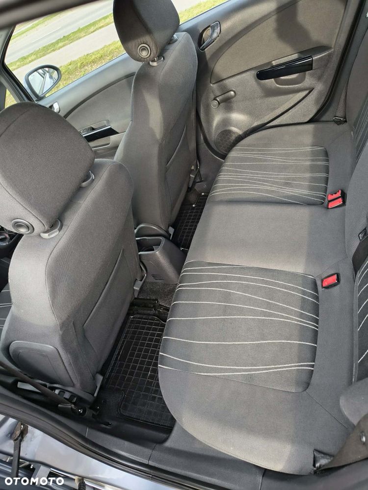 Opel Corsa - 8