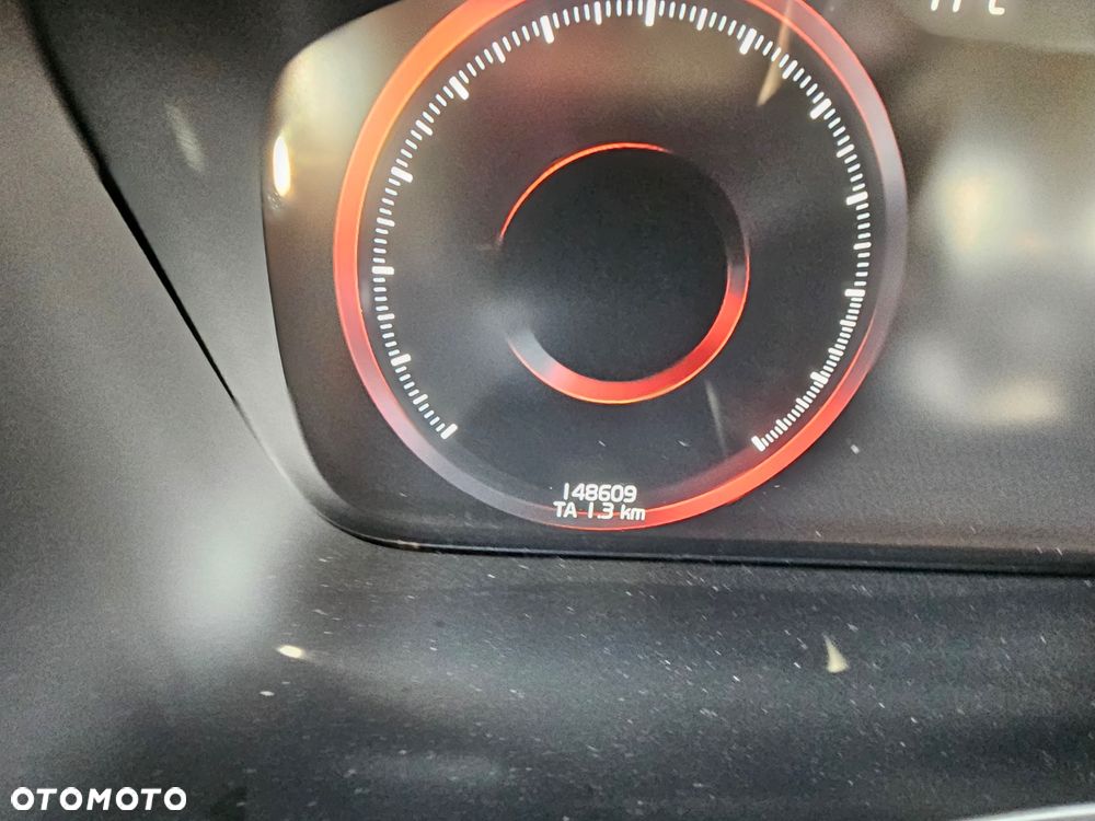 Volvo V90 D5 SCR AWD Momentum Pro - 19