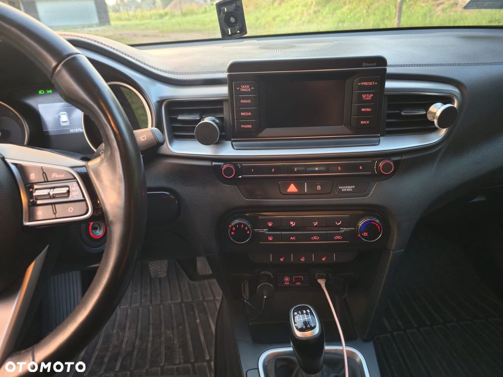 Kia Ceed - 7