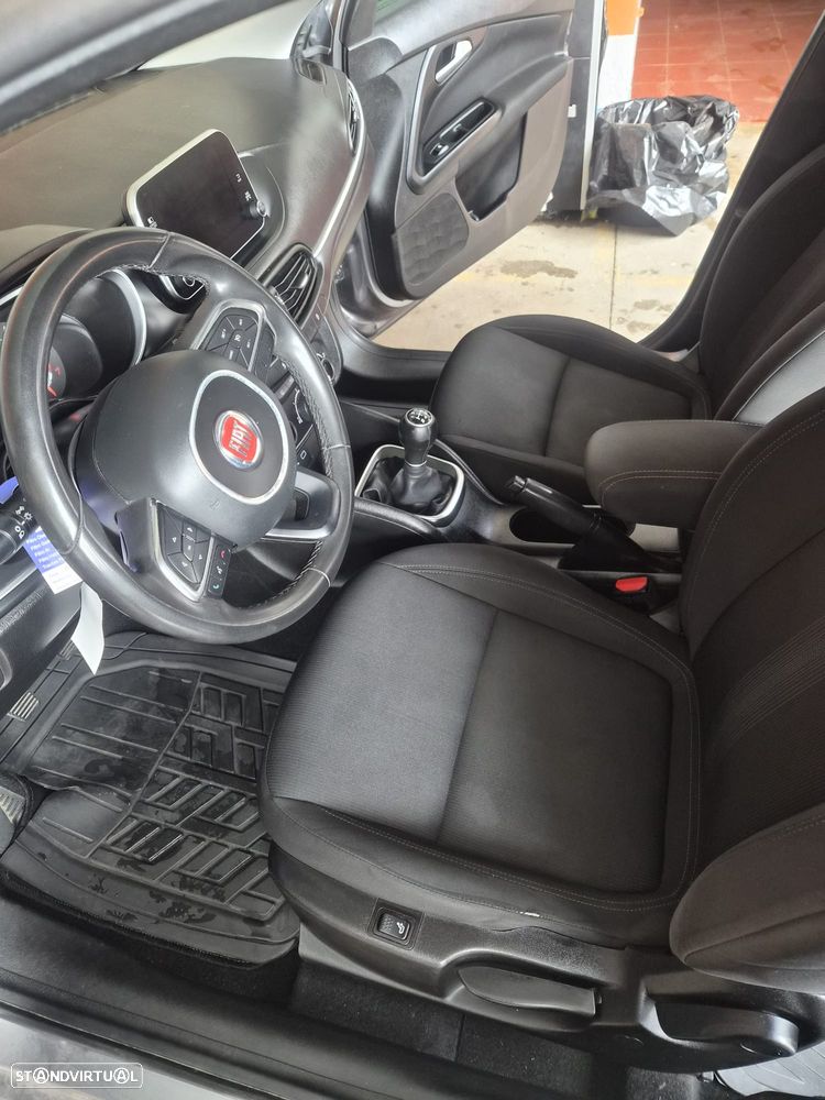 Fiat Tipo Station Wagon 1.3 M-Jet Lounge Tech - 6