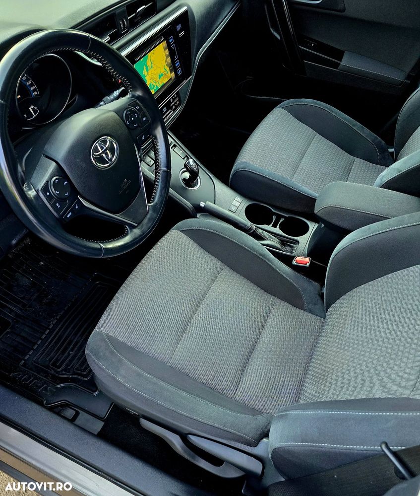 Toyota Auris 1.8 L VVT-i Sol+ - 7